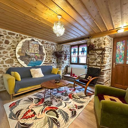 Renovated Old Manor House With Yard Vila Arnaía Exterior foto