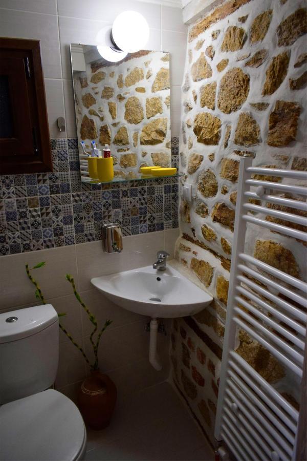 Renovated Old Manor House With Yard Vila Arnaía Exterior foto