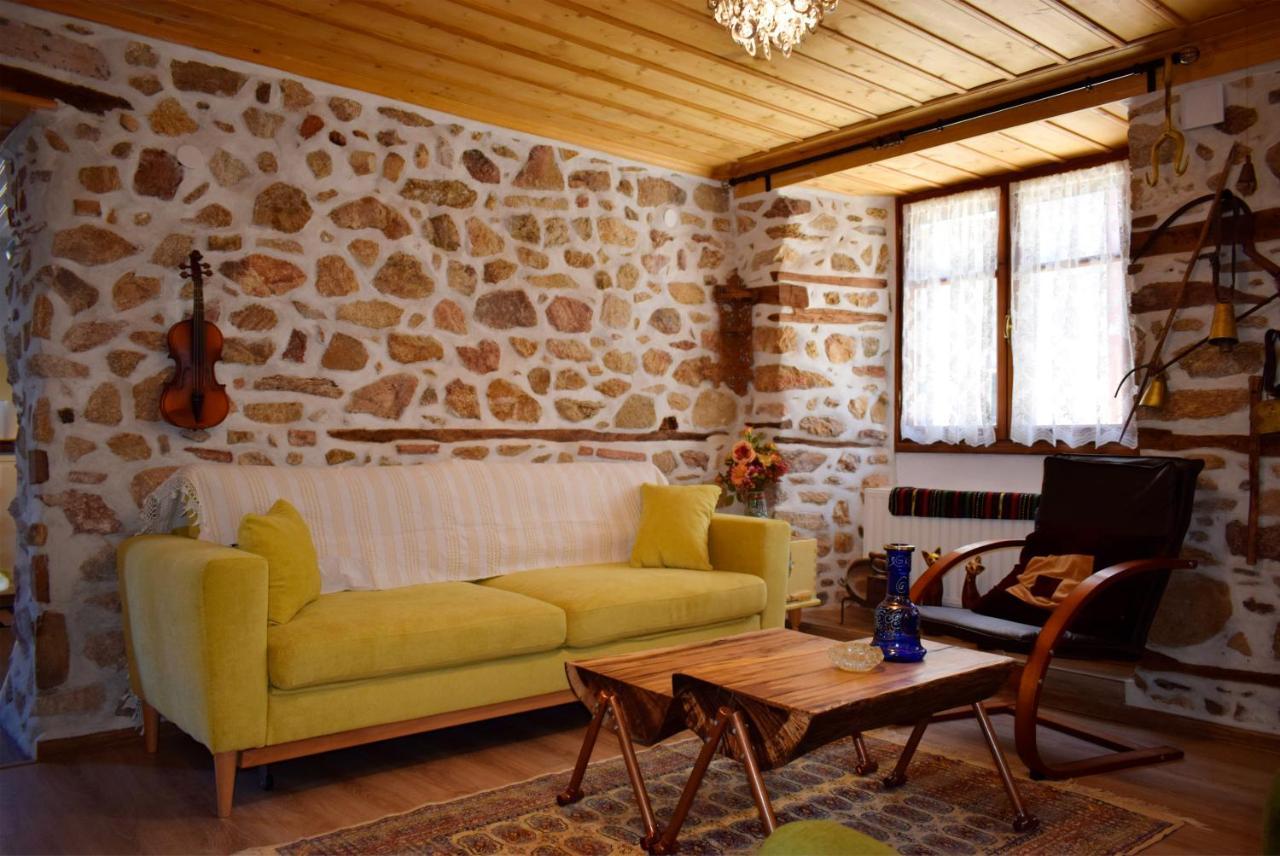 Renovated Old Manor House With Yard Vila Arnaía Exterior foto