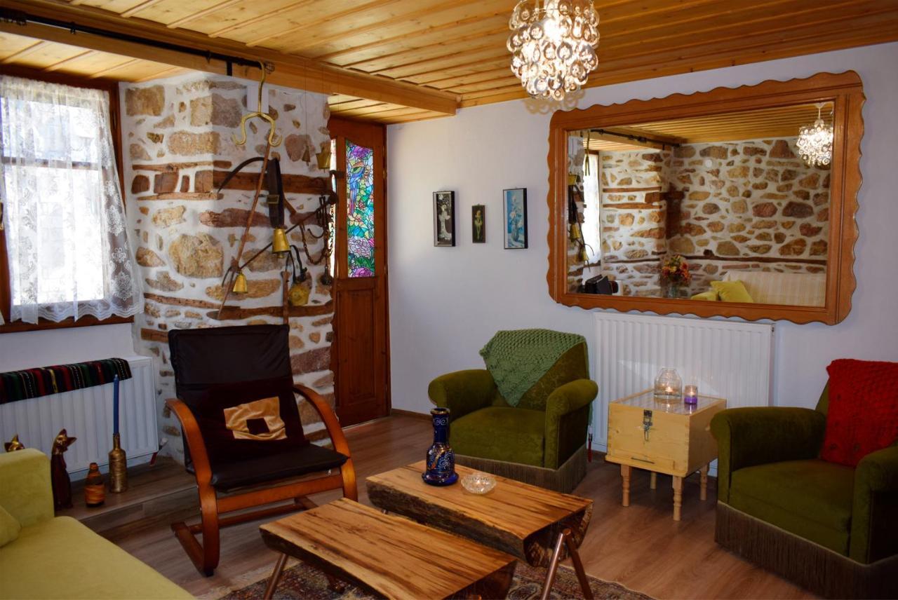 Renovated Old Manor House With Yard Vila Arnaía Exterior foto