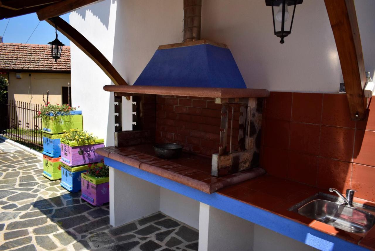 Renovated Old Manor House With Yard Vila Arnaía Exterior foto